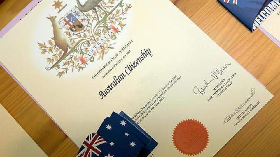 Australian citizenship: drops and approvals double